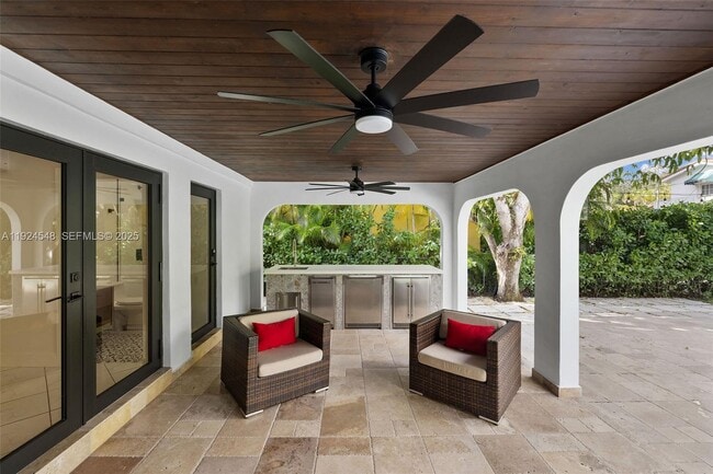 Building Photo - 743 Aledo Ave