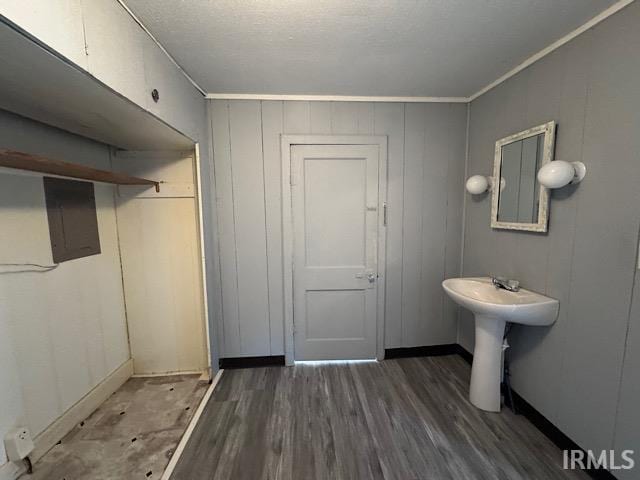 Building Photo - 625 E Beech St