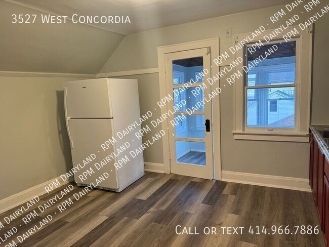 Building Photo - 3527 West Concordia-