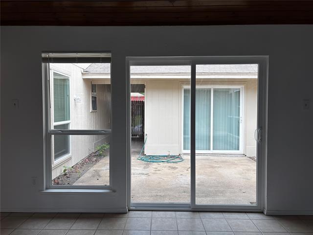 Building Photo - 1501 Starshadow Dr