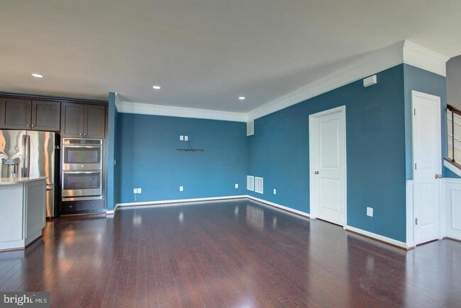 Building Photo - 42262 Knotty Oak Terrace