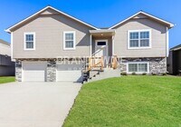 Building Photo - 610 Winter Dr