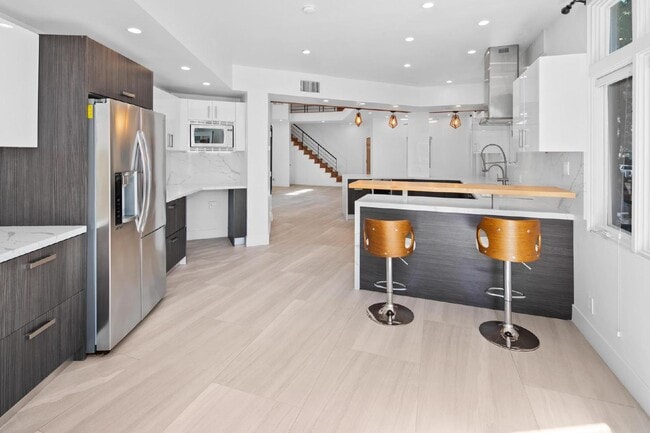 Building Photo - 702 Kettner Blvd