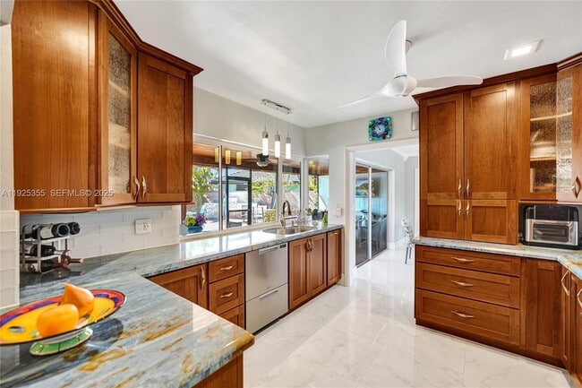 Building Photo - 4060 NE 26th Ave