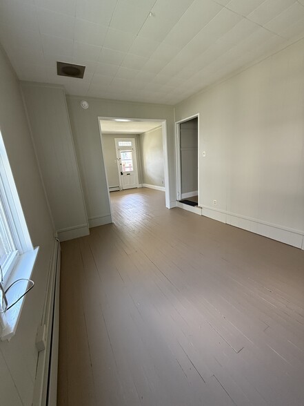 dining room - 39 W Sheridan Ave