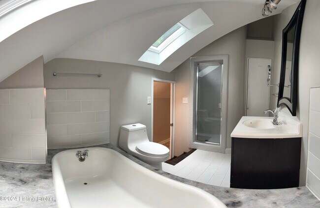 Building Photo - 2541 Cherokee Pkwy