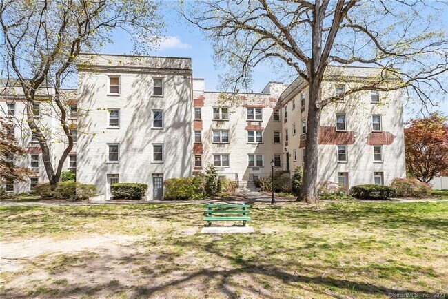 Primary Photo - 140 Summer St