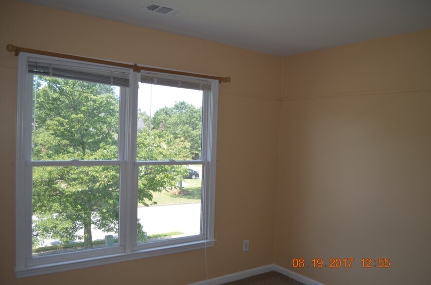 Building Photo - 11075 Regal Forest Dr.
