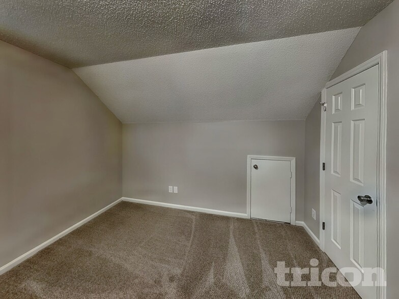 Building Photo - 6000 Whitewater Dr