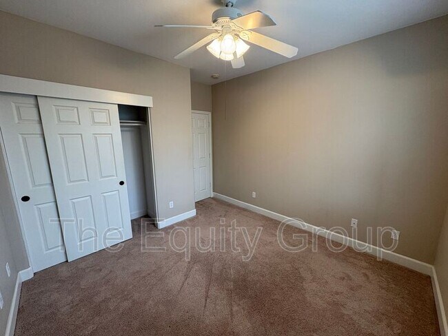 Building Photo - 3116 W Buena Vista Ave