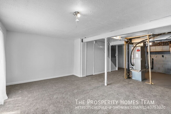 Building Photo - 8774 Tamar Dr