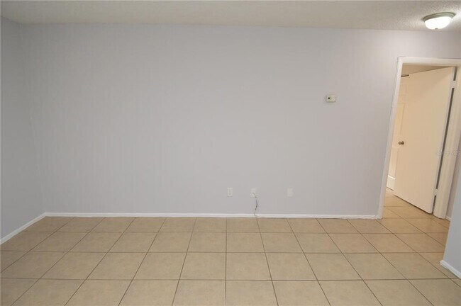 Building Photo - 8630 Mallard Reserve Dr