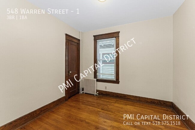 Building Photo - 548 Warren St