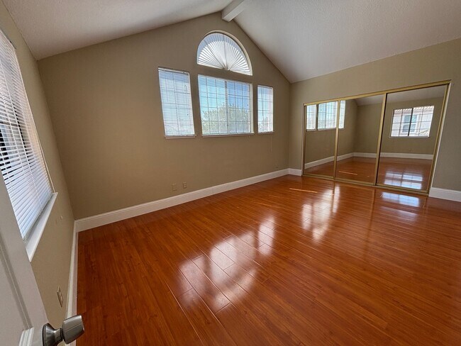 Building Photo - 8837 La Margarita Way