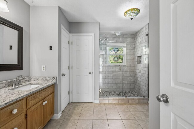 Building Photo - 107 Keri Dr