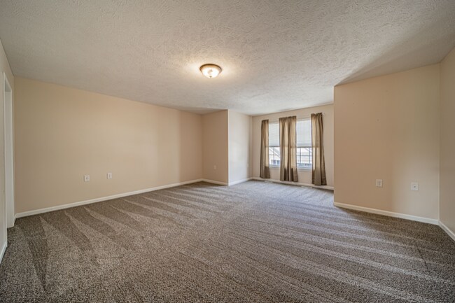 Building Photo - 6535 Bayside Dr