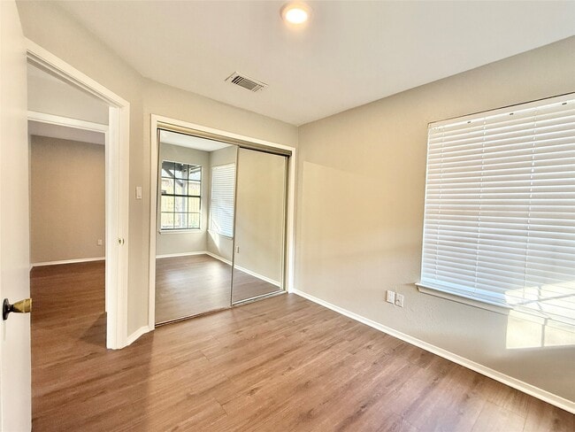 Building Photo - 30430 Arborg Dr