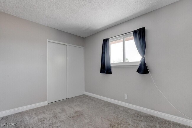 Building Photo - 1438 Lorilyn Ave