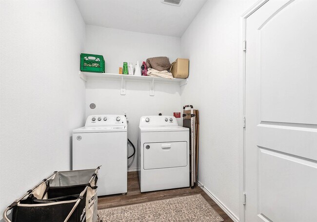 Building Photo - 24214 Montcliff Bend Ln