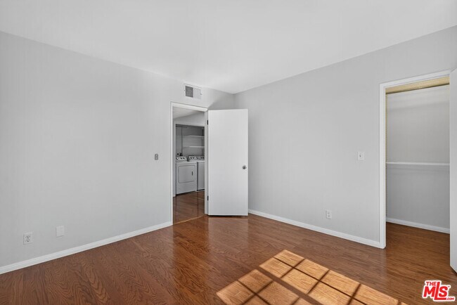 Building Photo - 2519 Kansas Ave