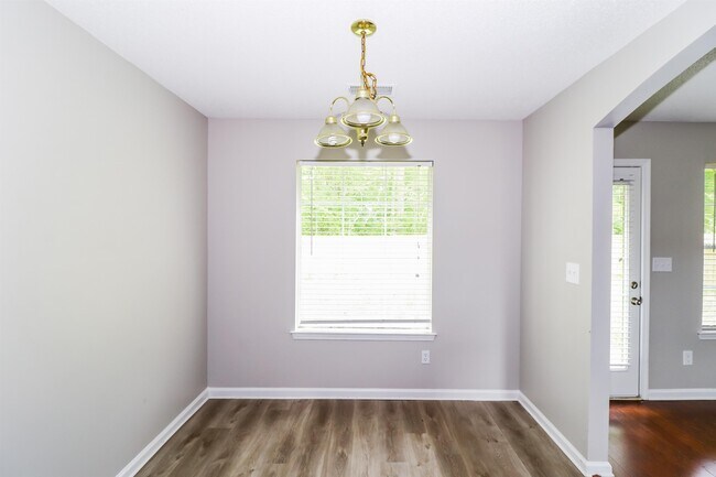 Building Photo - 10046 Nolton Cir