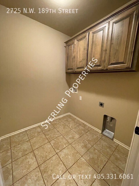 Building Photo - 2725 NW 189th St