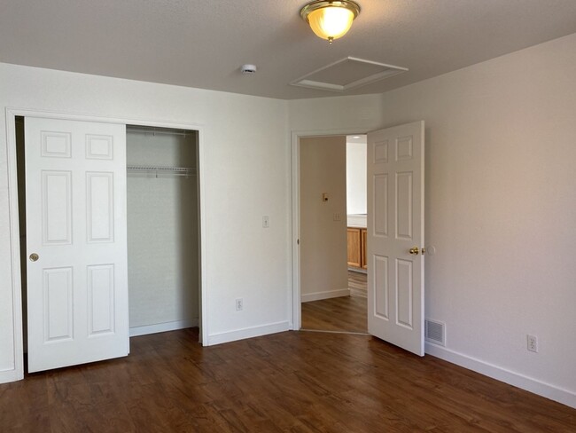 Building Photo - $500 Off 1st Month's Rent if Lease Starts ...