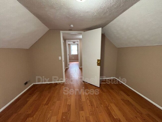 Building Photo - 1110 Ellen Dr