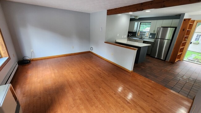 Building Photo - 237 Allen Ave