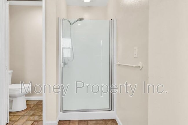 Building Photo - 622 Patricia Ln