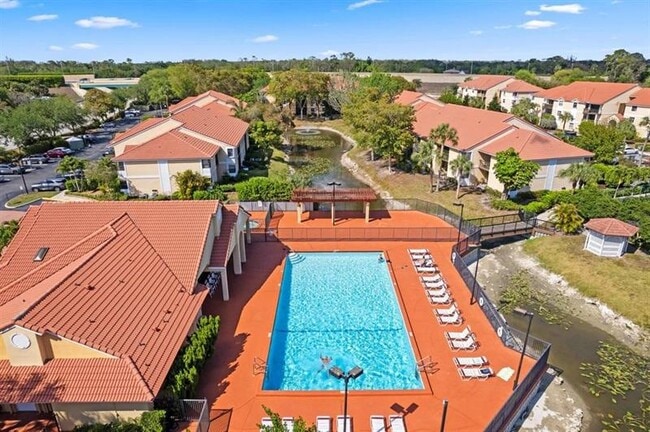 Building Photo - 5781 Riverside Dr