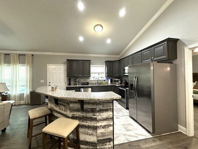 Building Photo - Beautiful north Crestview 4/Bed/2Bath Home