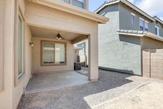 Building Photo - Great Queen Creek Location!