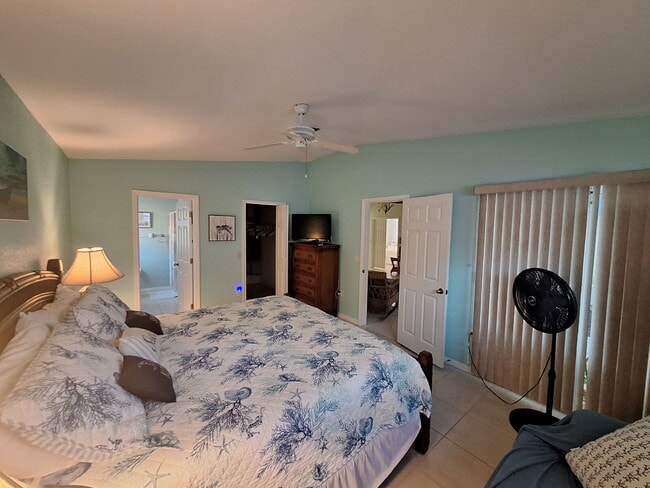 Building Photo - Turnkey Furnished Pool home in Rotonda West
