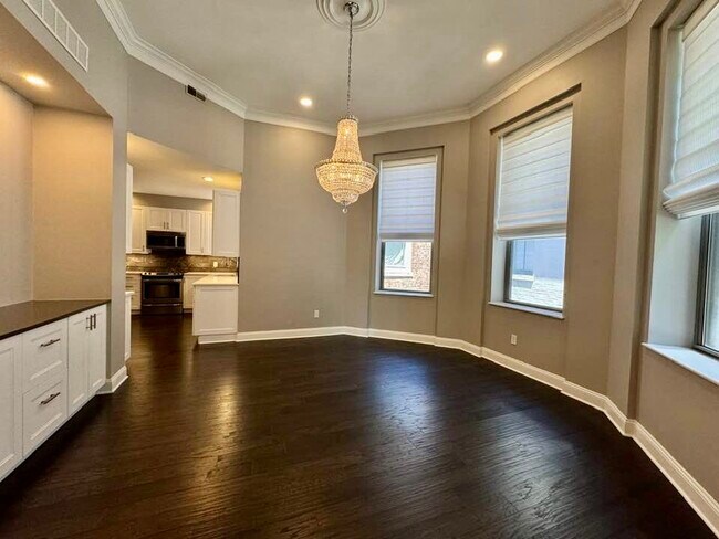 Dining room - 2051 Park Ave