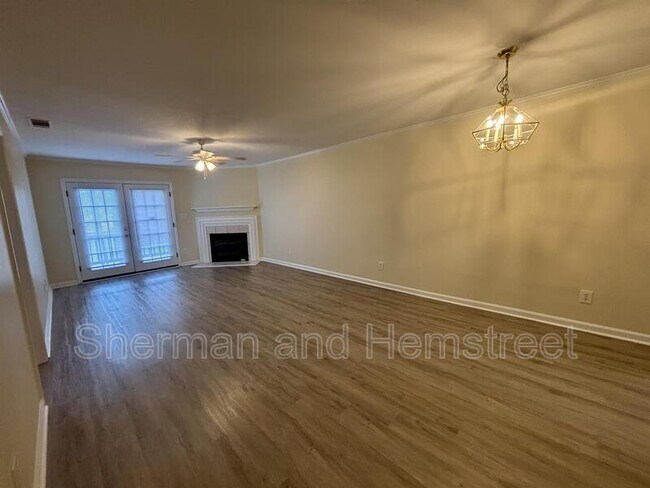 Building Photo - 2132 Oak Ridge Rd