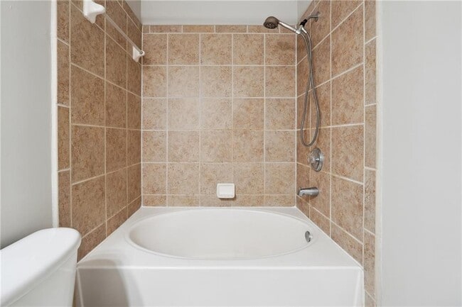 Building Photo - 920 Prestwyck Ct