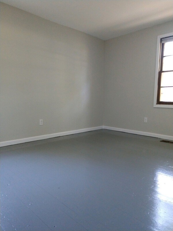 Building Photo - 4207 Dinglewood Ave