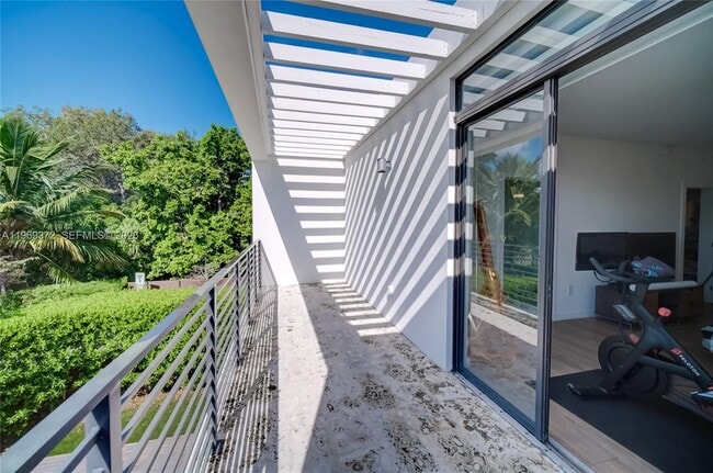 Building Photo - 8660 Arboretum Ln