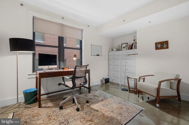Building Photo - 616 E Street NW Unit 256