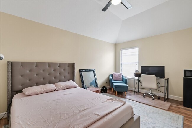 Building Photo - 14419 Manorbier Ln