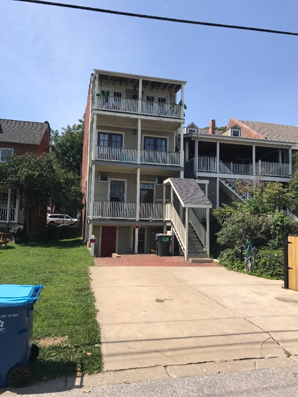 Building Photo - 336 S Main St