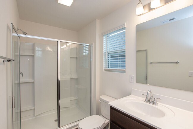 Building Photo - 3BD/2.5 Bath Townhome in Midland Wyntree C...