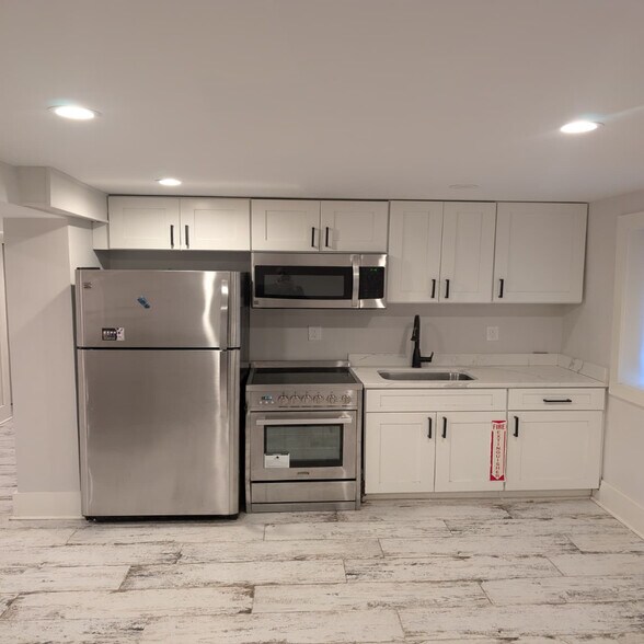 Building Photo - 1304 Allison St NE