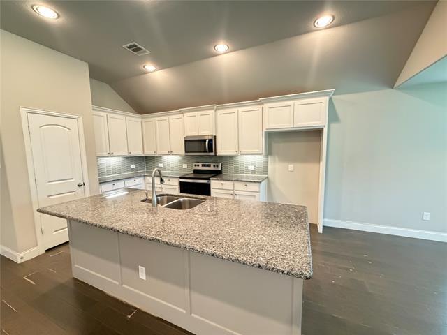 Building Photo - 7924 Buttonwood Dr