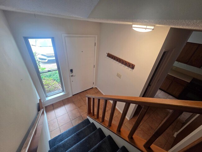 Building Photo - 2588 E Sweetbriar Dr