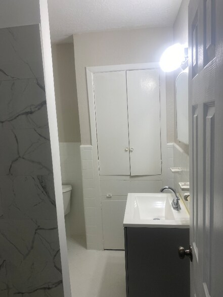 Building Photo - 1930 W Dallas St