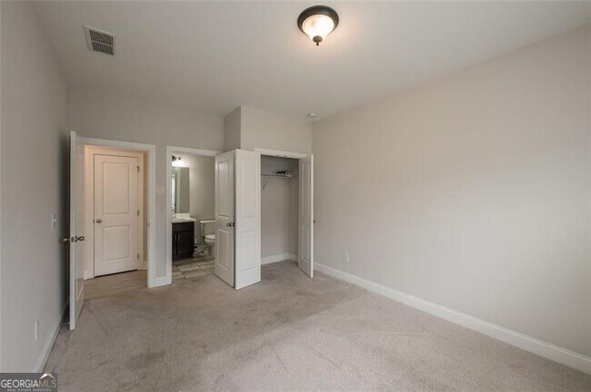 Building Photo - 508 Blackberry Ln