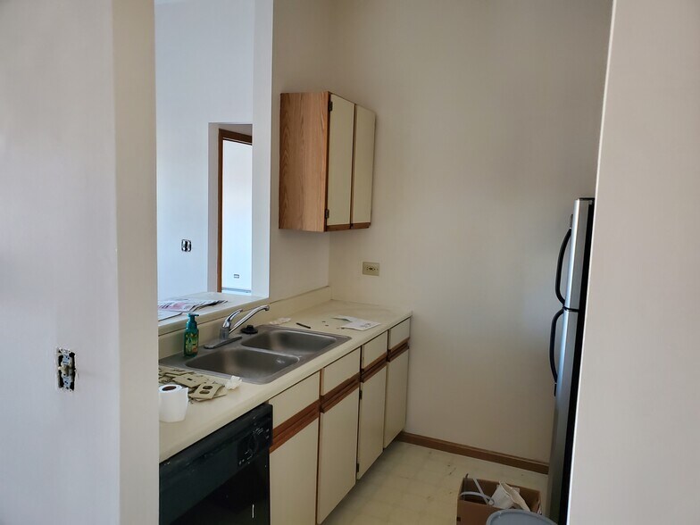Building Photo - 1354 Cunat Ct