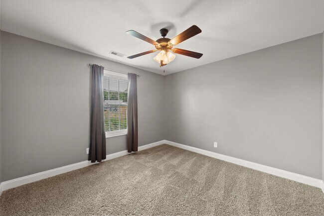 Building Photo - Coming Soon - Large home in the Heart of F...